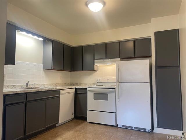 Builiding view three for 59425 10 Mile, South Lyon, MI. 48178