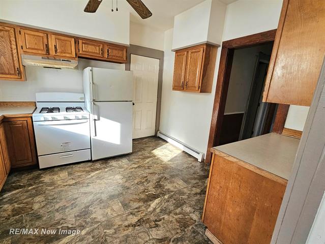 Builiding view eight for 505 Yale, Saginaw, MI. 48602