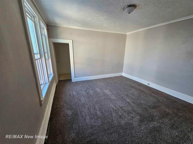 Builiding view seventeen for 505 Yale, Saginaw, MI. 48602