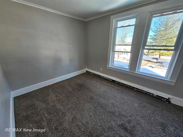 Builiding view thirty four for 505 Yale, Saginaw, MI. 48602