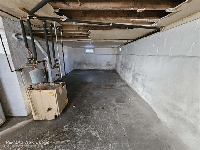 Builiding view thirty seven for 505 Yale, Saginaw, MI. 48602