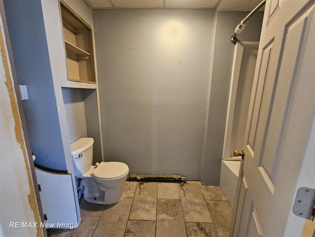 Builiding view twenty two for 505 Yale, Saginaw, MI. 48602