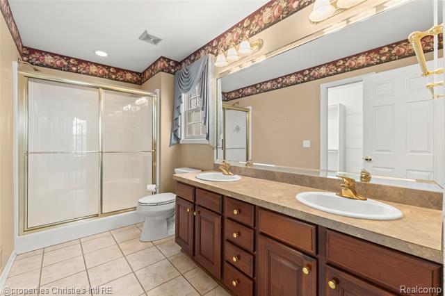 Builiding view eighteen for 6166 Natures Cove, Grand Blanc, MI. 48439