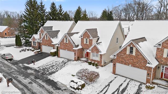 Builiding view forty eight for 6166 Natures Cove, Grand Blanc, MI. 48439