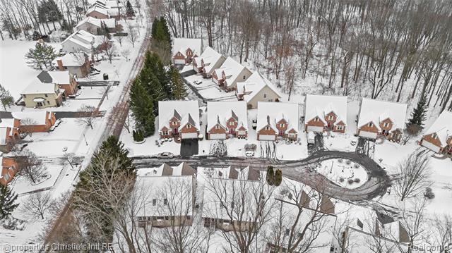 Builiding view forty nine for 6166 Natures Cove, Grand Blanc, MI. 48439