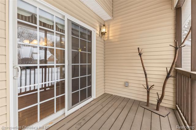 Builiding view forty two for 6166 Natures Cove, Grand Blanc, MI. 48439