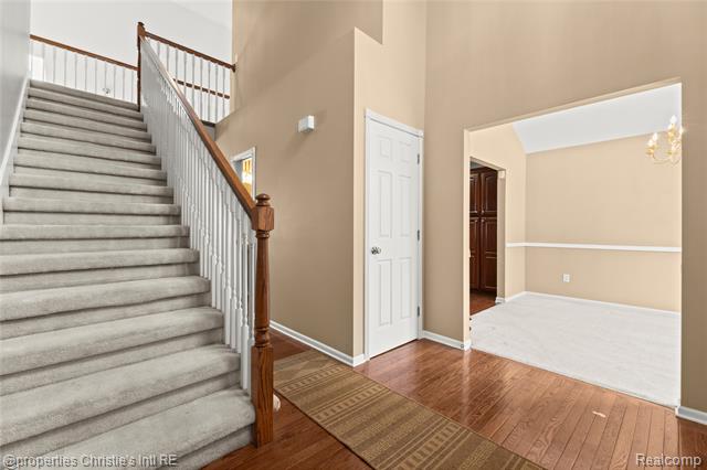 Builiding view thirty one for 6166 Natures Cove, Grand Blanc, MI. 48439