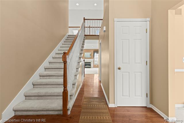 Builiding view three for 6166 Natures Cove, Grand Blanc, MI. 48439