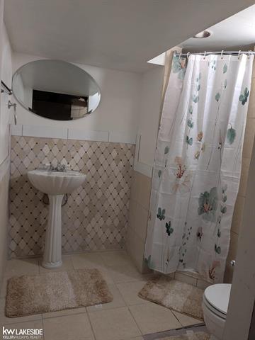 Builiding view fifteen for 563 Metcalf, Imlay City, MI. 48444