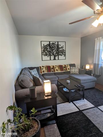 Builiding view two for 563 Metcalf, Imlay City, MI. 48444