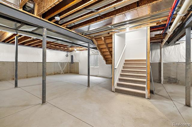 Builiding view forty eight for 2921 Walsh, Rochester, MI. 48309