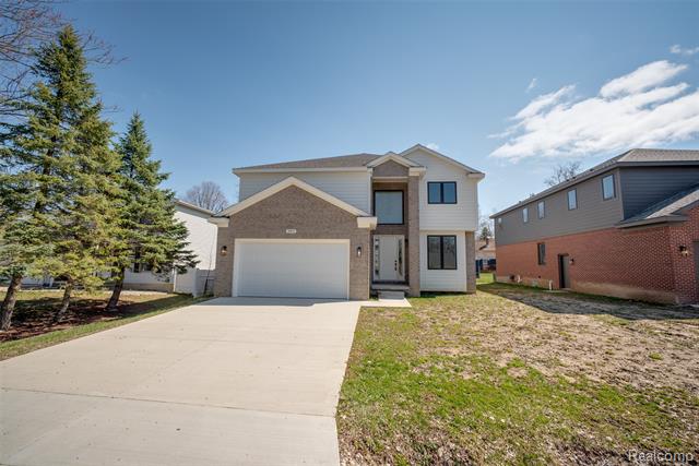 Builiding view fifty eight for 2911 Walsh, Rochester, MI. 48309