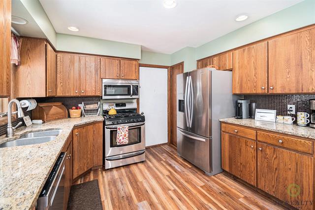 Builiding view seventeen for 446 Adaway, Ada, MI. 49301