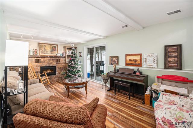 Builiding view ten for 446 Adaway, Ada, MI. 49301