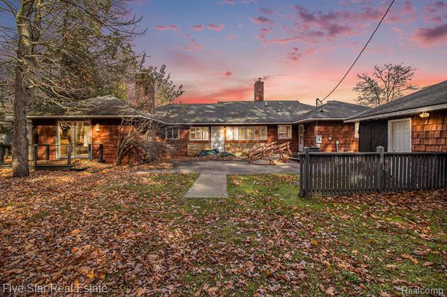 front view for 3162 Crescent Beach Road, Manistee, Mi. 49660