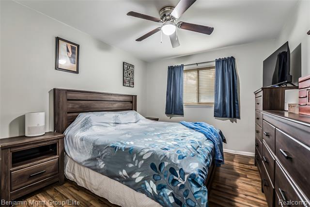 Builiding view fourteen for 115 Wellington, South Lyon, MI. 48178