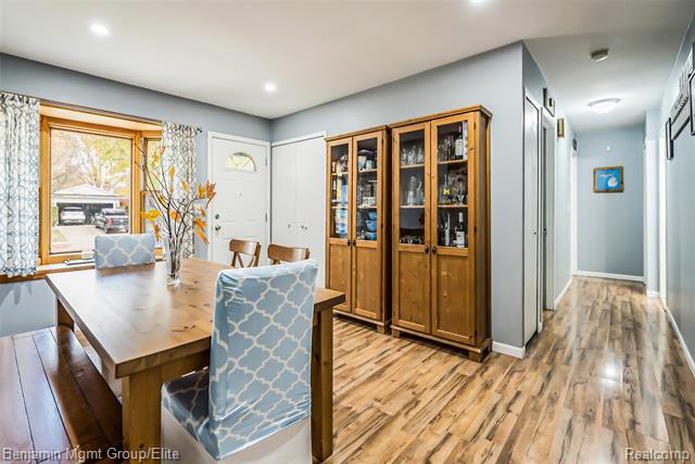 Builiding view three for 115 Wellington, South Lyon, MI. 48178