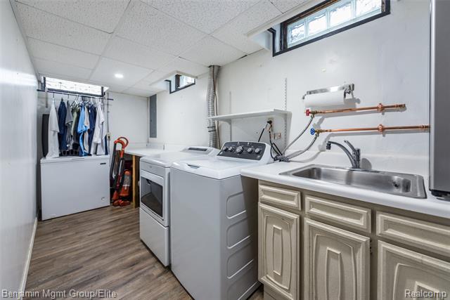 Builiding view twenty seven for 115 Wellington, South Lyon, MI. 48178