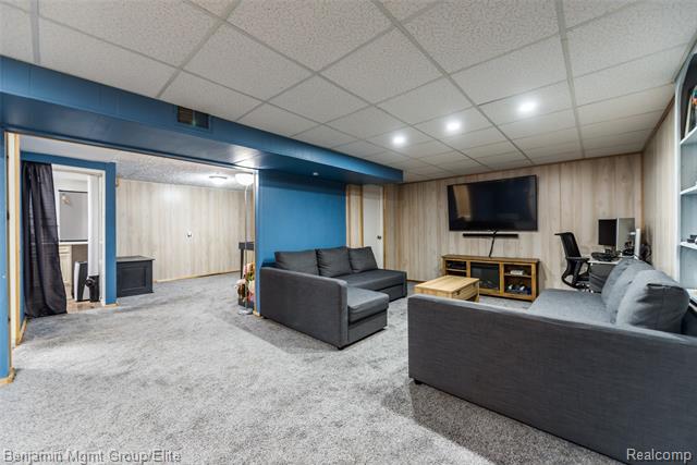 Builiding view twenty two for 115 Wellington, South Lyon, MI. 48178