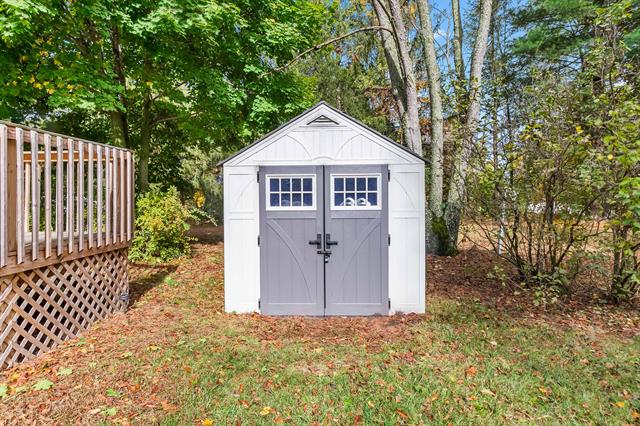 Builiding view twenty seven for 1125 Hickory, Hillsdale, MI. 49242