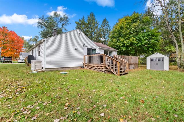 Builiding view twenty three for 1125 Hickory, Hillsdale, MI. 49242