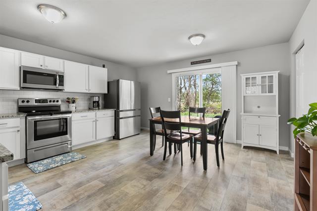Builiding view seven for 5211 Lake Pines, Vicksburg, MI. 49097