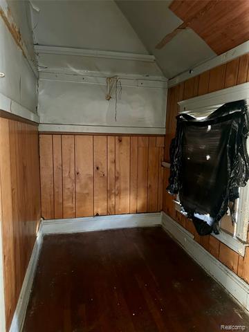 Builiding view fifteen for 3752 Van Dyke, Detroit, MI. 48214