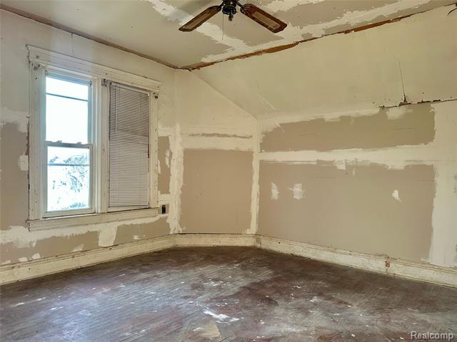 Builiding view fourteen for 3752 Van Dyke, Detroit, MI. 48214