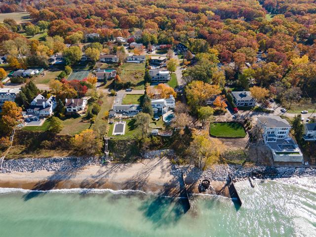 Builiding view thirty three for 48102 Mckean, New Buffalo, MI. 49117