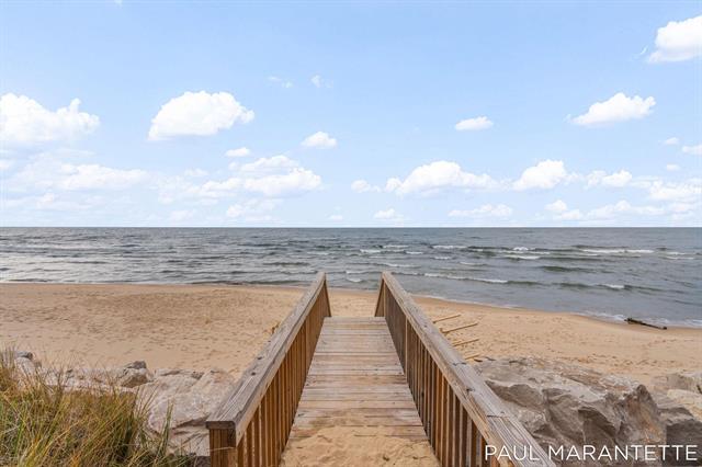 Builiding view fifty nine for 9421 Lakeview, West Olive, MI. 49460