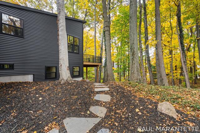 Builiding view forty five for 9421 Lakeview, West Olive, MI. 49460