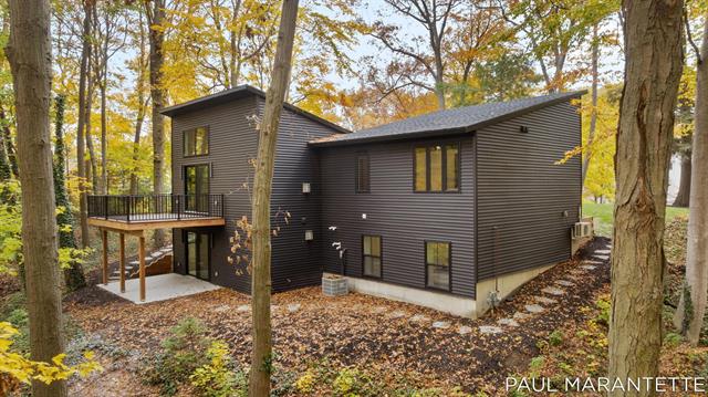 Builiding view forty three for 9421 Lakeview, West Olive, MI. 49460