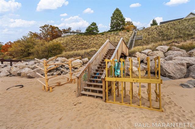 Builiding view sixty for 9421 Lakeview, West Olive, MI. 49460