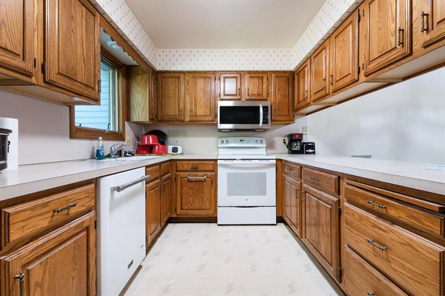 Builiding view five for 2850 Valley Spring, Caledonia, MI. 49316