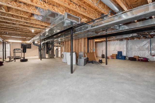 Builiding view sixty one for 50443 Silverton, Canton, MI. 48187