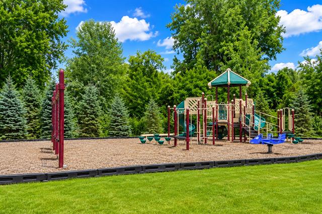 Builiding view sixty three for 50443 Silverton, Canton, MI. 48187