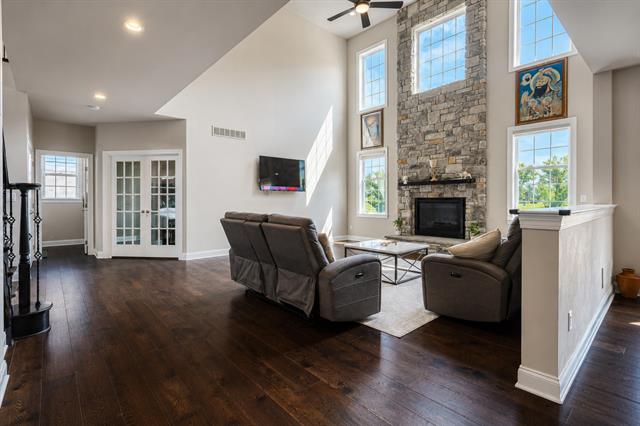 Builiding view thirteen for 50443 Silverton, Canton, MI. 48187