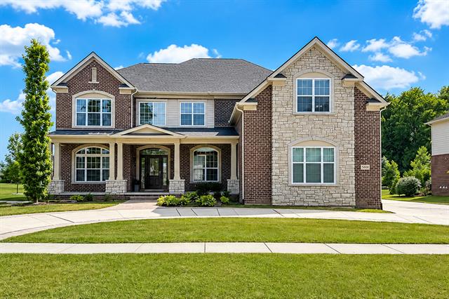 front view for 50443 Silverton, Canton, Mi. 48187