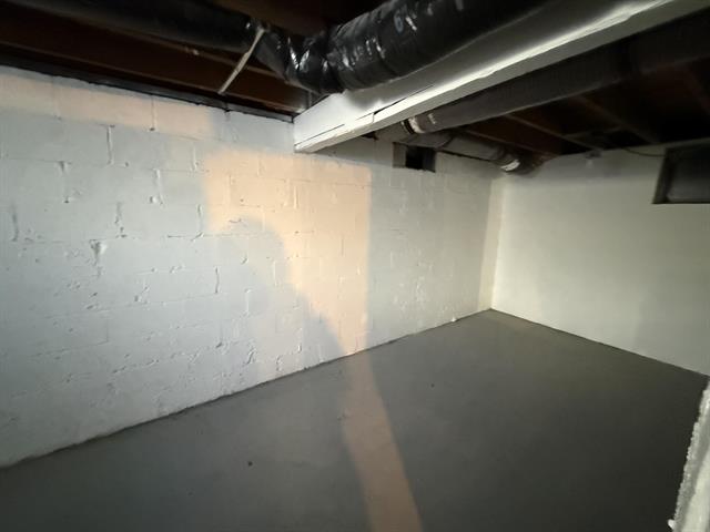 Builiding view twenty eight for 591 Mary, Muskegon, MI. 49442