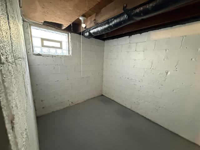 Builiding view twenty seven for 591 Mary, Muskegon, MI. 49442