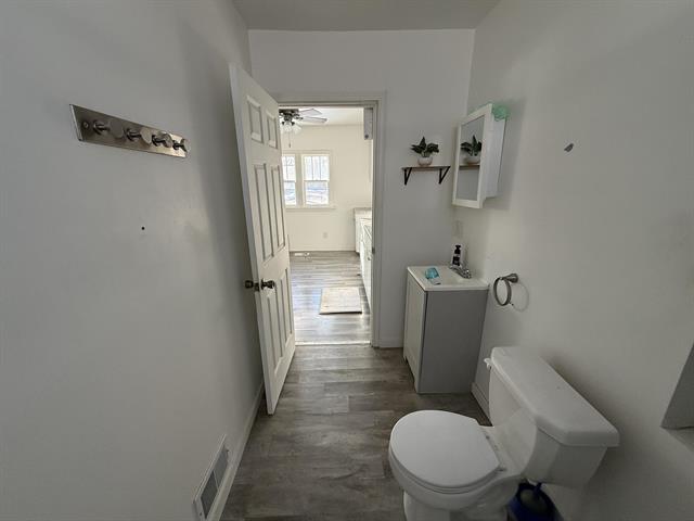 Builiding view twenty two for 591 Mary, Muskegon, MI. 49442