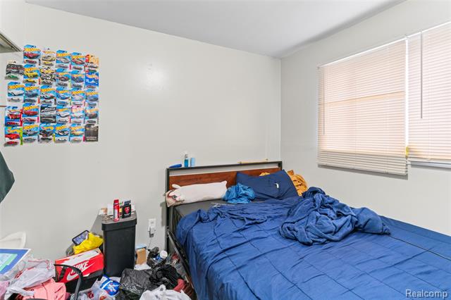 Builiding view fifteen for 1444 Liddesdale, Detroit, MI. 48217