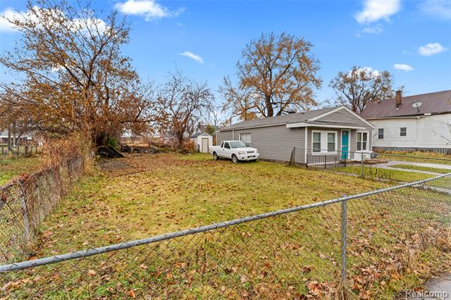 Builiding view two for 1444 Liddesdale, Detroit, MI. 48217