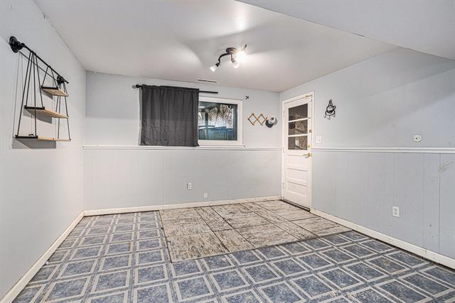 Builiding view seventeen for 897 Washington, Battle Creek, MI. 49037