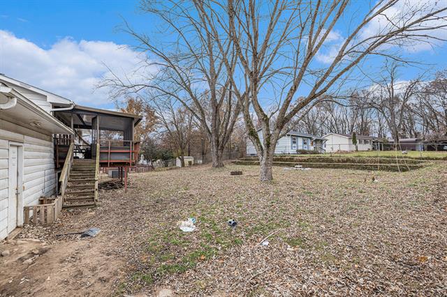 Builiding view twenty four for 897 Washington, Battle Creek, MI. 49037