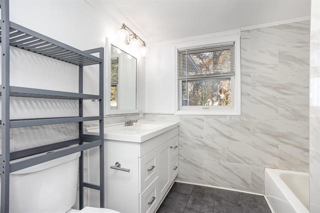 Builiding view nine for 3206 Gibson, Midland, MI. 48640