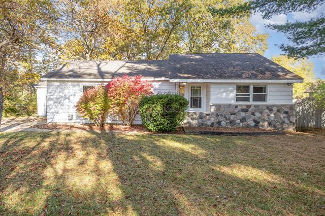 Builiding view one for 3206 Gibson, Midland, MI. 48640