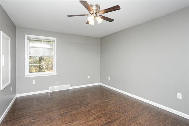 Builiding view seven for 3206 Gibson, Midland, MI. 48640