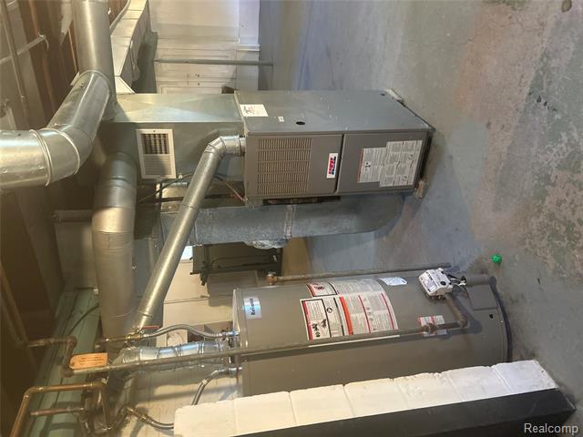 Builiding view eighteen for 116 Shepard Street, Saginaw, MI. 48604