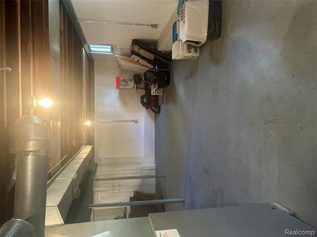 Builiding view nineteen for 116 Shepard Street, Saginaw, MI. 48604